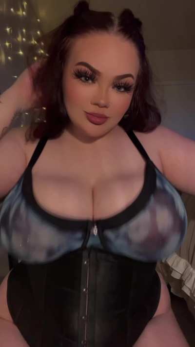 bouncing my tits for you <3