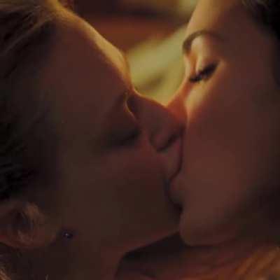 Megan Fox and Amanda Seyfried in Jennifer's Body - (Cropped/Rotated/Brightened/Slowed Down/Audio Redesigned)