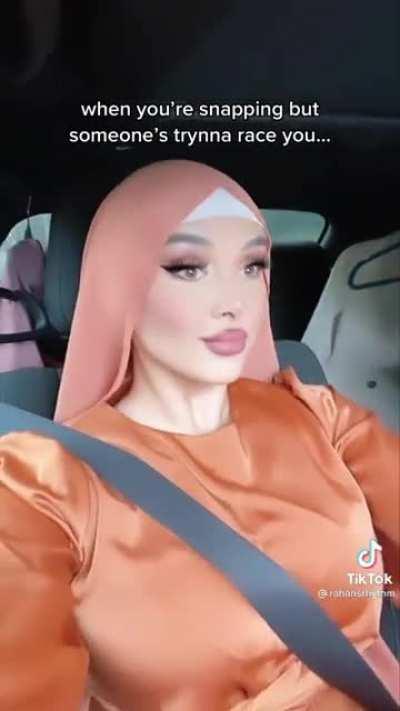 Hijabi tits bouncing 😍