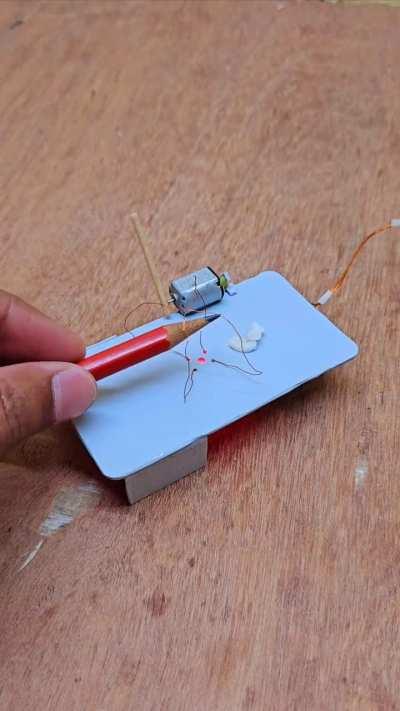 A cockroach trap made with DC motor..