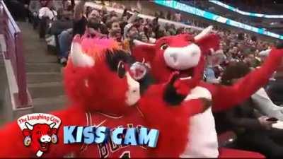 Kiss cam