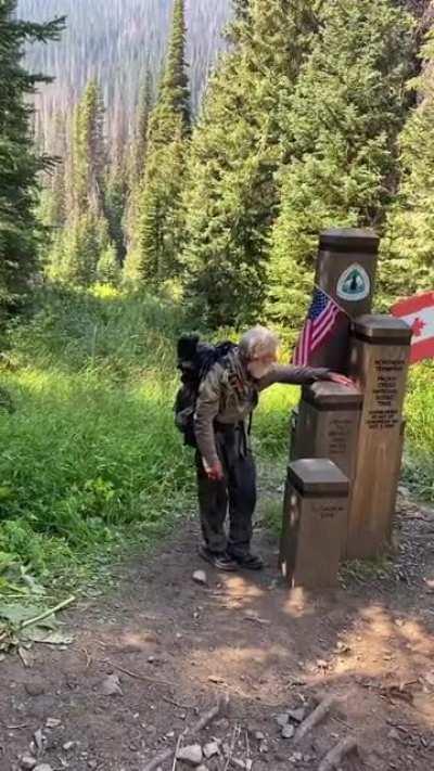 71-year-old man hikes USA’s gruelling 4000-km Pacific Crest Trail.