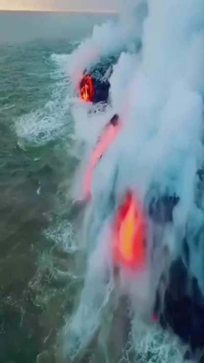 🔥 Magma Flowing Into The Pacific Ocean, Hawaii 🔥