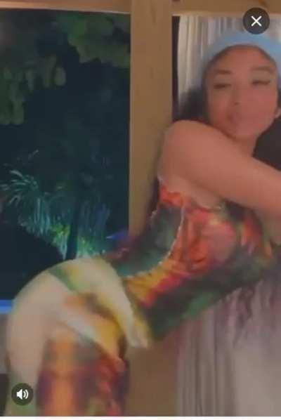 Twerking in sundress