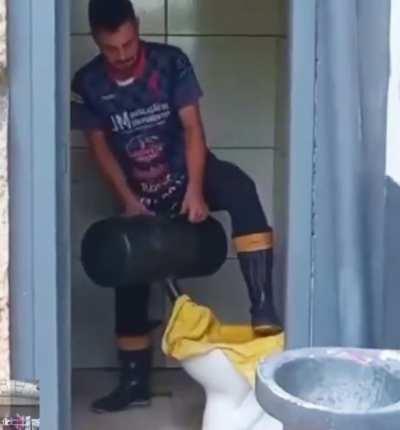 How not to unclog a toilet 😂