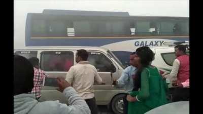 Mega Car Pile Up on Delhi Agra Highway on 8 Nov, 2017