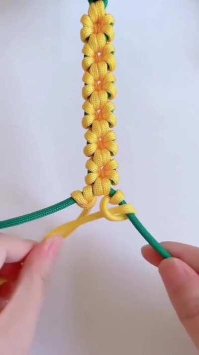 Tying a floral knot