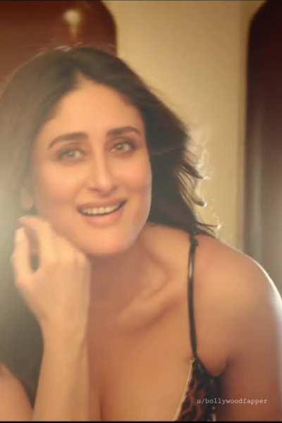 Kareena Kapoor's busty bouncing mommy milkers