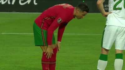 Cristiano Ronaldo slaps Dara O'Shea before penalty