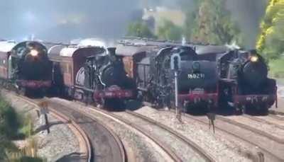 Rare video of four trains moving in the same direction. A rare sight by any standards.