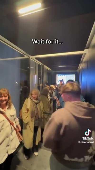 Elevator singing