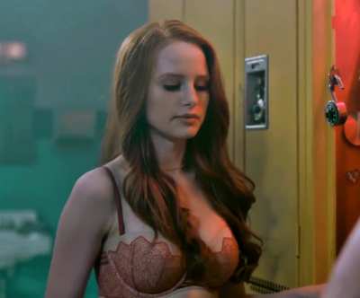 Birthday Hottie: Madelaine Petsch in Riverdale [S2E2-2017]