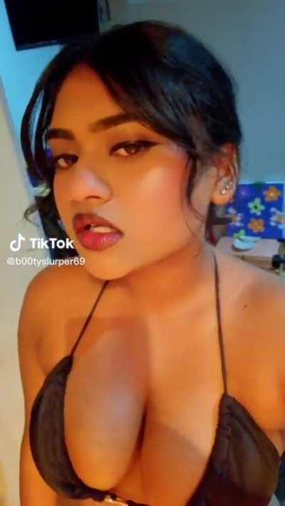 Big boobs indian girl