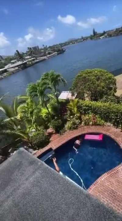 a Roof Cork to Pool