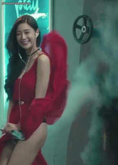 Clara Lee - Pokies + Sprite Ad