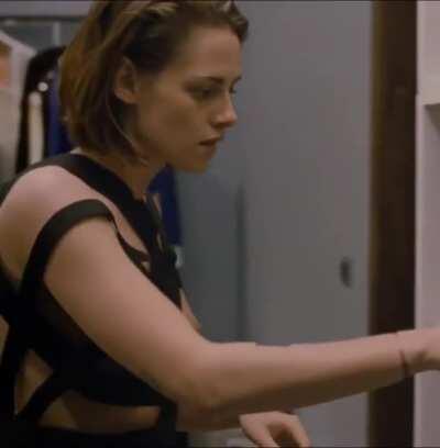 Kristen Stewart nude scene in Personal Shopper