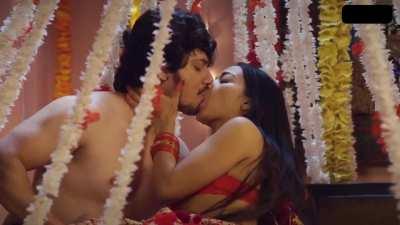 Misti / Mishti Basu HOT Boobs Kissing Sex Scene In Charmsukh Maa Devrani Beti Jethani Ep 01 Ullu