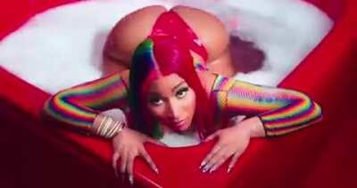 I've been jerking off everday to Nicki Minaj since her new video dropped