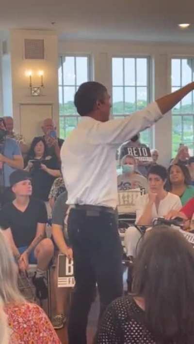 BetoORourke did not hold back when a supporter of Greg Abbott laughed loudly as Beto discussed the mass shooting in Uvalde.