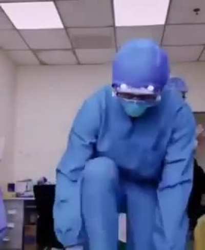 This is how many layers of protection doctors wear when dealing with highly infectious diseases