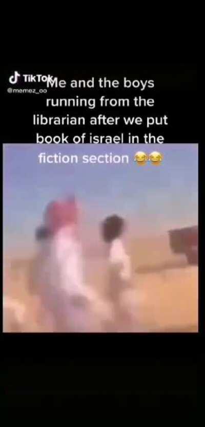 Hahaa runing from librarie n 😆 🤣 😅 😂 😜🏃‍♂️ 🏃‍♀️ 🤣 😆 😄