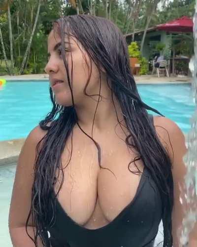 Mira esas tetas