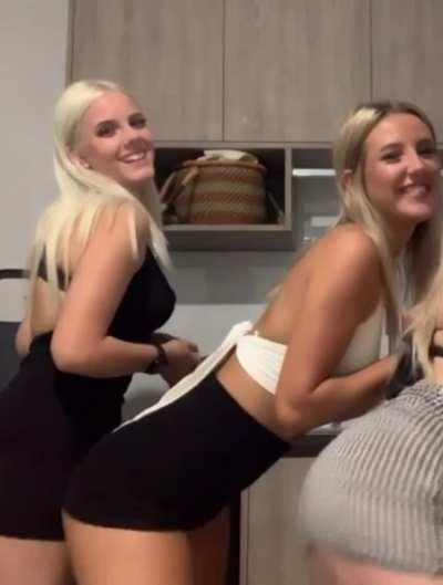 Sexy Blonde Slo-Mo Booty Shake