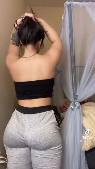 Thicc Asian 🤤