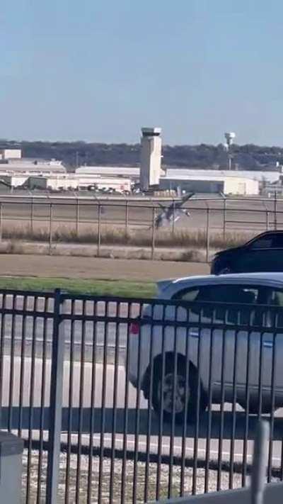 Pilot ejects from F-35 military jet, makes crash landing in Fort Worth. The pilot is 