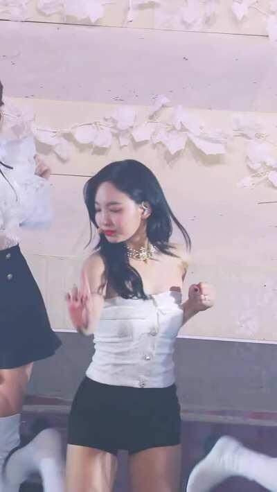 TWICE Nayeon legendary outfit