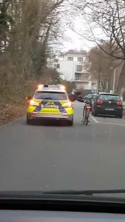 Wenn euch mal der Fahrradträger fehlt. Hier ein Tipp wie man es nicht transportieren sollte.