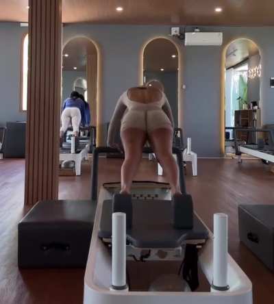 Booty PUMP Pilates