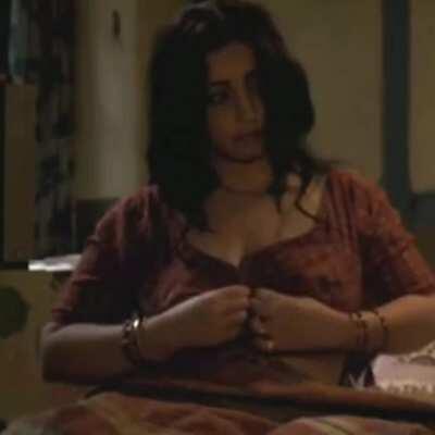 Divya Dutt teasing MILF