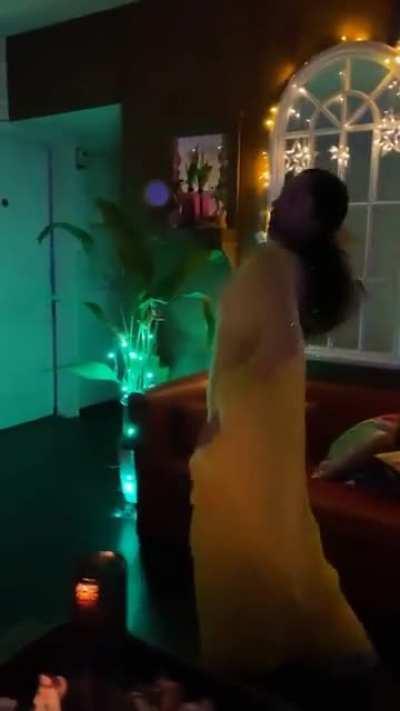 Ankita Lokhande seduction dance in saree