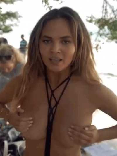 Chrissy Teigen