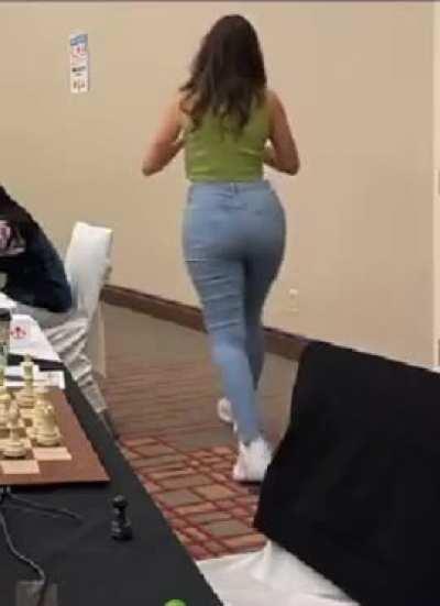 Alex 🍑