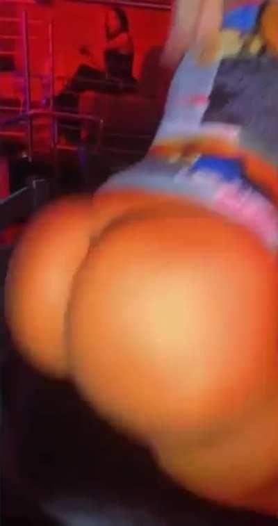 🍑🍑🍑