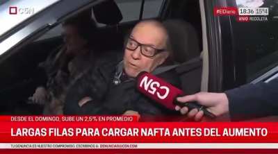 Mecha corta este señor al que le molestó una repregunta del periodista