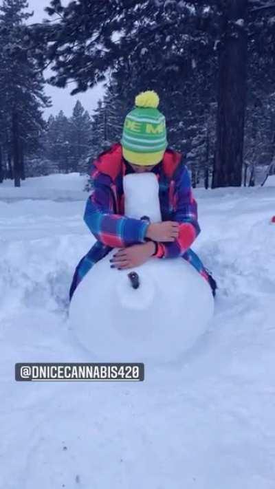 Snowbong @dnicecannabis420