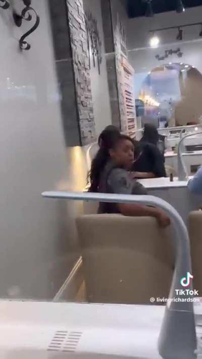 “You musta drank a cup o’ cunt this morning, didn’t ya?” Lady complains about nail salon prices and eventually, the whole shop turns against her