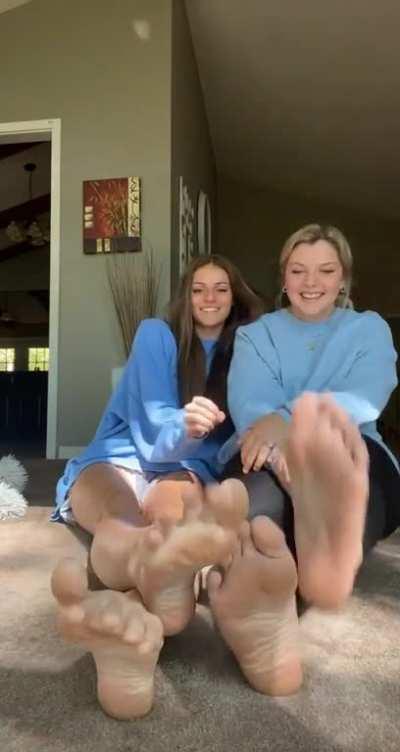 friends feet