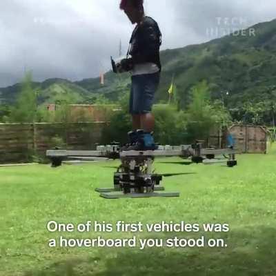 Inventor built a &quot;flying sports car&quot; using drone technology