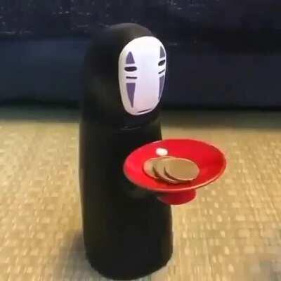 No face piggy bank !