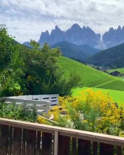 🔥 A stunning view of the Dolomites 🔥