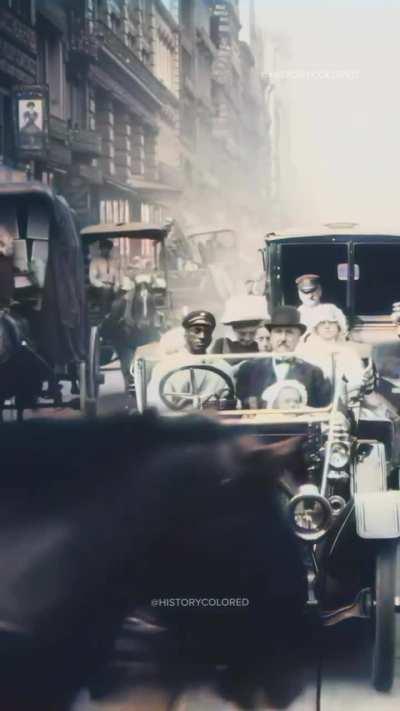 Restored footage from 1911 of a car driving on Broadway in New York City. This footage was filmed by cameramen working for the Swedish company Svenska Biografteatern, who were sent around the world to document notable cities and landmarks.