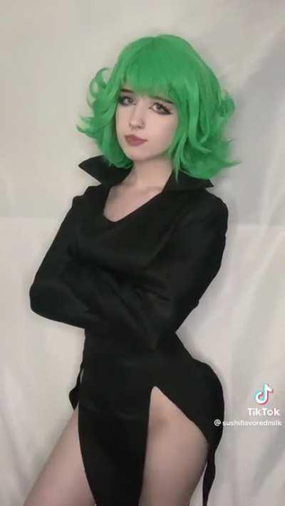 fuck this cosplay is hot