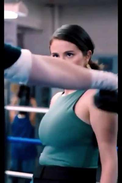 Selena in the ring / OMITB