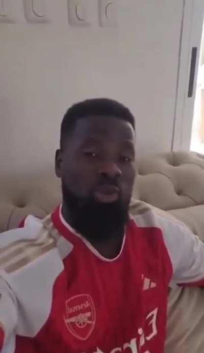 Emmanuel Eboue has a message for Arsenal fans