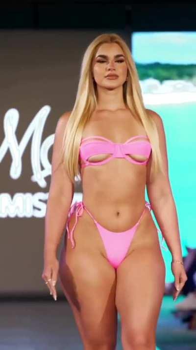 Karen Rodriguez (Hot Miami Styles Fashion Show, 2024)