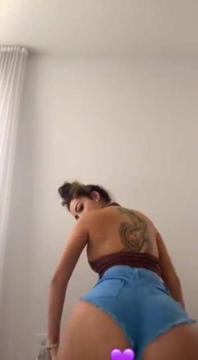 Twerk malu trevejo